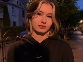 Beauty Kim's very first time with a rich fellow - Pov bj, cock deepthroating, pop-shot, dinner encounter, and reverse cowgirl act