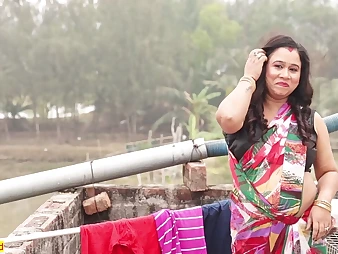 Watch this Indian beauty with a stunning figure take it firm in doggy style on the rooftop