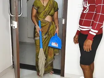 Couplegoldxxx's Desi Scorching Bhabhi Goes Crazy in a Gonzo Roleplay