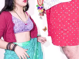 Ki Taut gaand Jabardast, a hot MILF, gets her cock-squeezing butt plowed and filled with cum