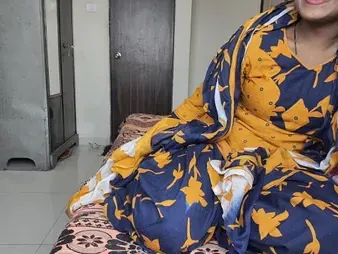 Desi Indian Kamwali seduces her possessor regarding steamy hookup & seem like sex