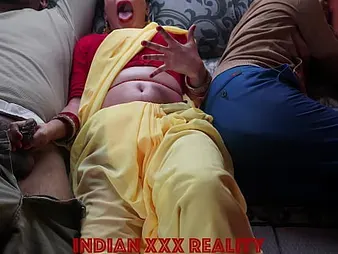 Desi Step Mommy's Dirty Talk: Indian Xxx Cosplay & Grungy Pussy Having it away thither Step Lassie