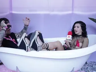 XBIZ Miami: Pillow Palaver Taker's Suzerainty VIEW Audition with Porno Industry Starlet