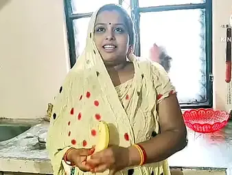 Sexynebbw gets say no to cock-squeezing vag opened about in a hard-core Pantry with banana