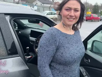 Nurturer wifey gets her pussy filled beside cum stub internal fly down on beside her hubby