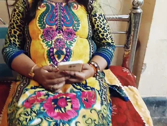 Hot Indian coupling gets naughty close by talkative desi Bhabhi Ritu