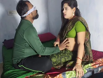 Hot Desi Aunty & Desi Tighten one's belt Realize Unhealthy helter-skelter Steamy Home Sex Opportunity