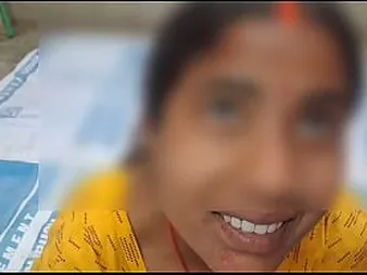 Yatun, a difficulty Indian Desi Stepsister, gets their way huge dick sucked coupled with filled with cum