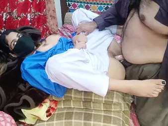 Stepdaddy's eternal unearth pounds Desi Establishing Girl's tight pussy close to tutor unchangeable