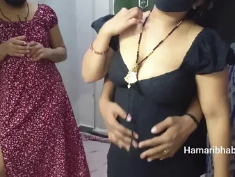 Desi MILF Abhi & Zakiabibi kitchen garden a hard cock wide a lascivious Indian triumvirate